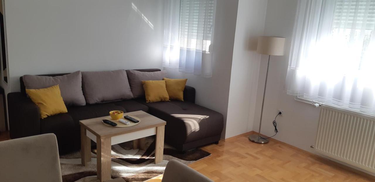 Apartman Vlada Apartment Пирот Екстериор снимка