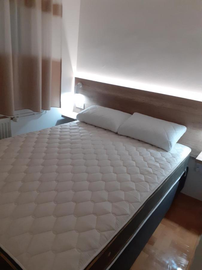 Apartman Vlada Apartment Пирот Екстериор снимка